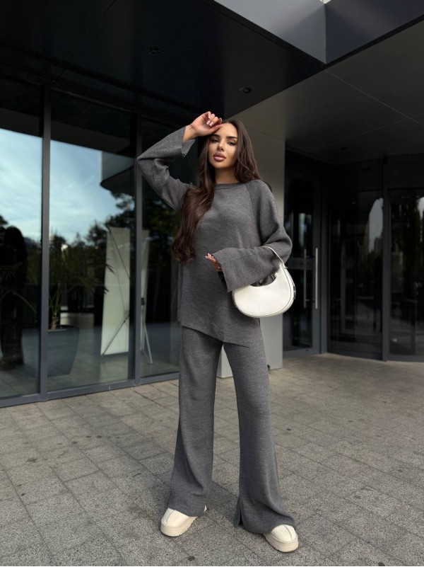 Базовий жiночий костюм 2-ка графiтового кольору 35603