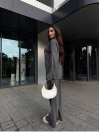 Базовий жiночий костюм 2-ка графiтового кольору 35603