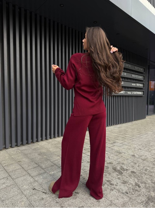 Базовий жiночий костюм 2-ка бордового кольору 35604