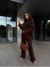 Базовий жiночий костюм 2-ка коричневого кольору 35605