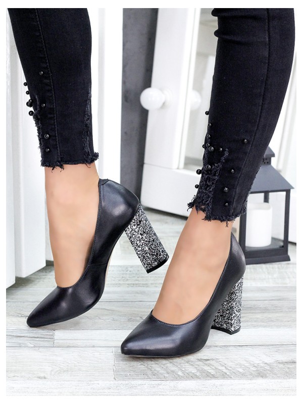 Жіночі туфлі з натуральної шкіри з блискітками на каблуцi чорного кольору 35606