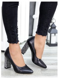 Жіночі туфлі з натуральної шкіри з блискітками на каблуцi чорного кольору 35606