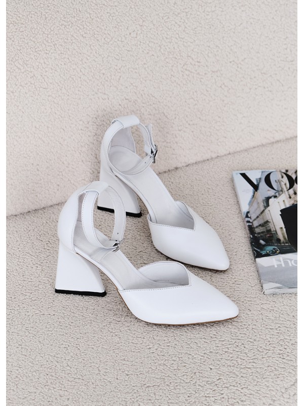 Жіночі туфлі з натуральної шкіри на каблуцi білого кольору 35607