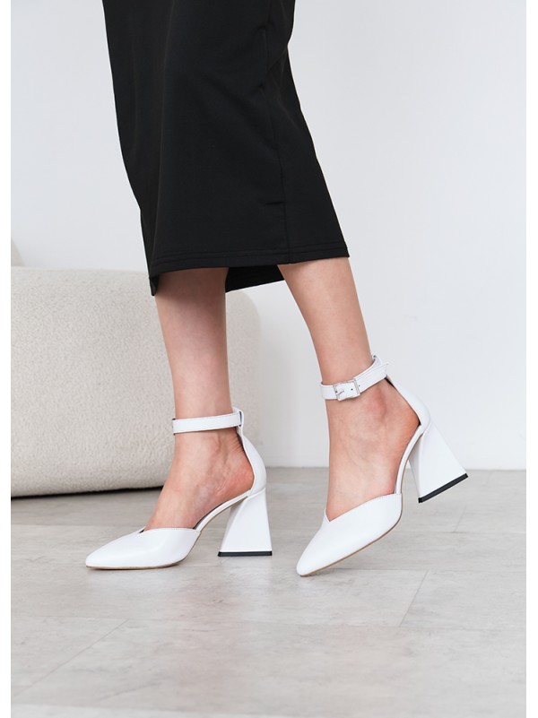 Жіночі туфлі з натуральної шкіри на каблуцi білого кольору 35607