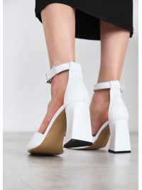 Жіночі туфлі з натуральної шкіри на каблуцi білого кольору 35607
