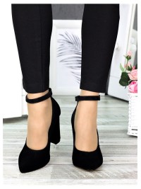 Жіночі туфлі з натуральної замші на каблуку чорного кольору 35611