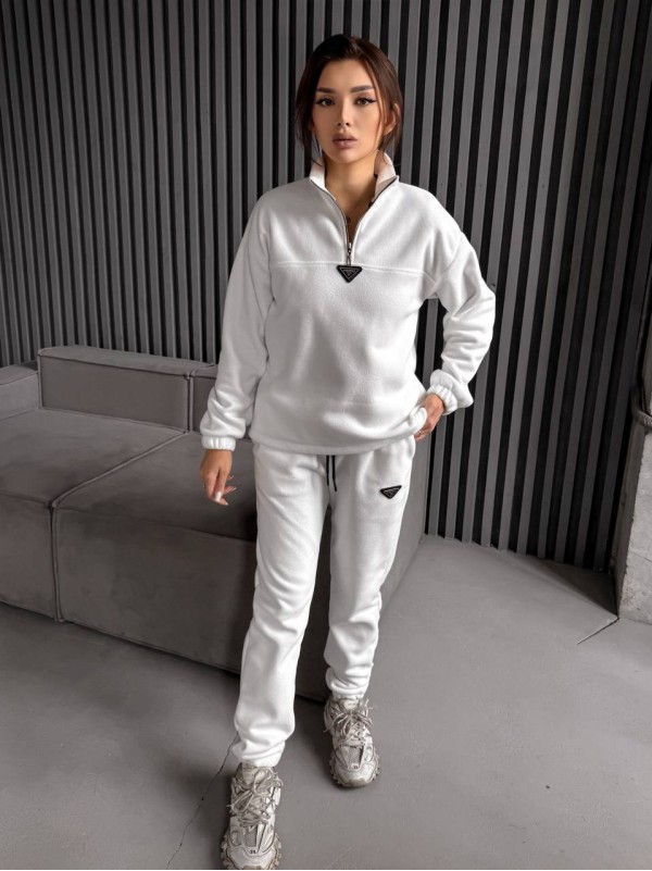 Жіночий костюм флісовий молочного кольору 35618