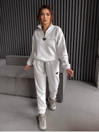 Жіночий костюм флісовий молочного кольору 35618