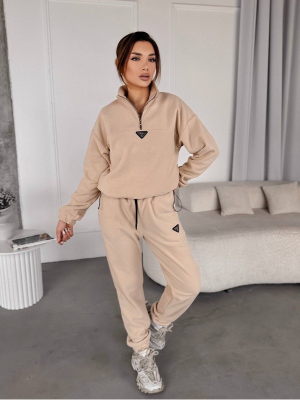 Жіночий костюм флісовий бежевого кольору 35619