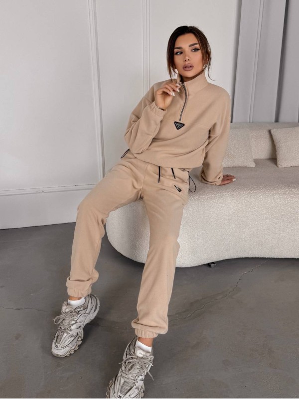 Жіночий костюм флісовий бежевого кольору 35619