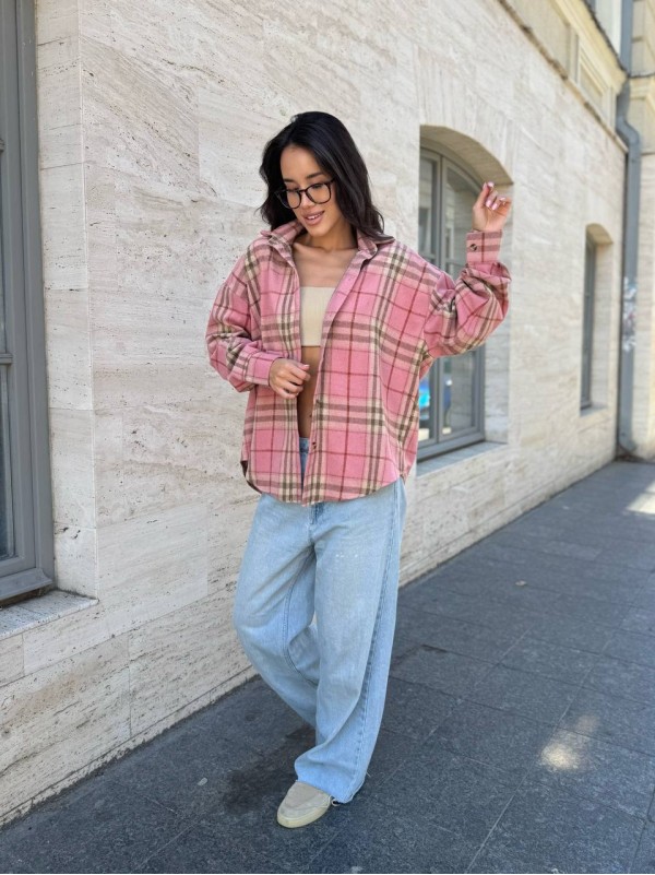 Жіноча байкова сорочка в клітинку вiльного рожевого кольору 35644