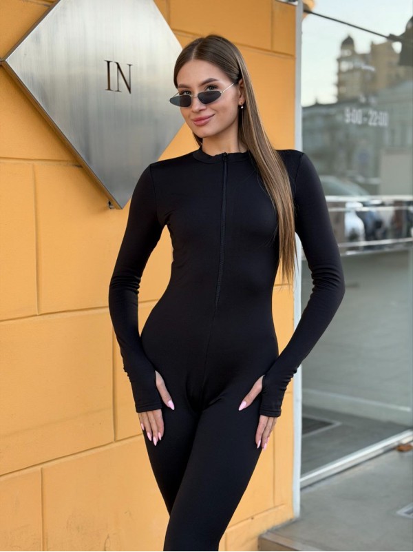 Жiночий теплий комбінезон чорного кольору 35654