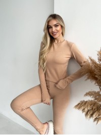 Жіночий теплий термокостюм бежевого кольору 35660