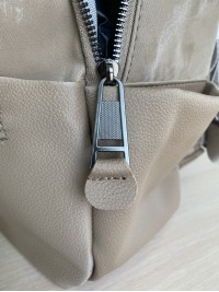 Жіночий базовий рюкзак із еко-шкіри + текстиль бежевого кольору 35662