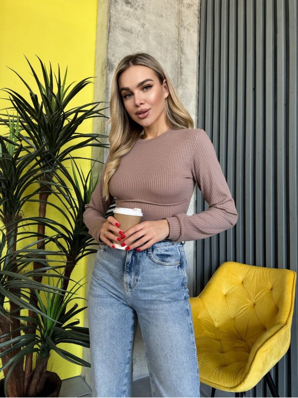 Жіночий топ із рукавом в рубчик кавового кольору 35675