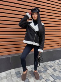 Жіноча дублянка чорного кольору 35688