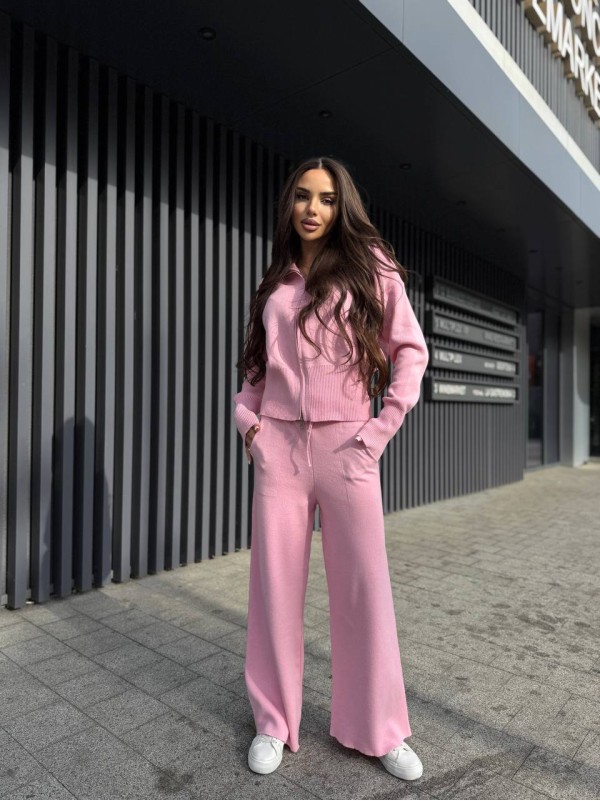 Жiночий прогулянковий костюм рожевого кольору 35689