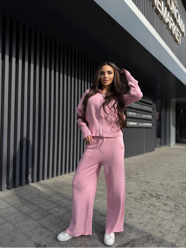 Жiночий прогулянковий костюм рожевого кольору 35689