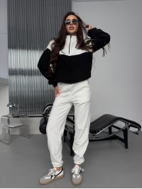 Жіночий костюм флісовий чорного кольору 35691