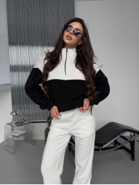 Жіночий костюм флісовий чорного кольору 35691