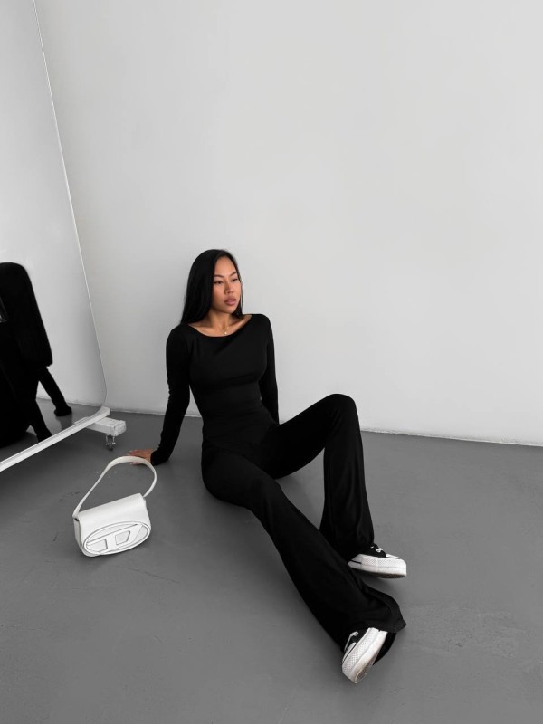 Жіночі штани кльош на флiсi чорного кольору 35712