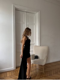 Вечірня оксамитова сукня мiні зiшлейфом чорного кольору 35713