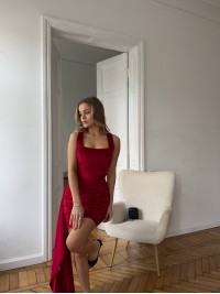 Вечірня оксамитова сукня мiні зiшлейфом червоного кольору 35714