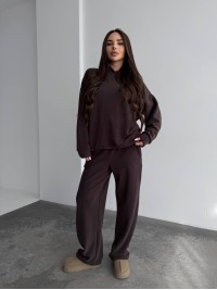 Жіночий костюм iз плюшевого флісу коричневого кольору 35716