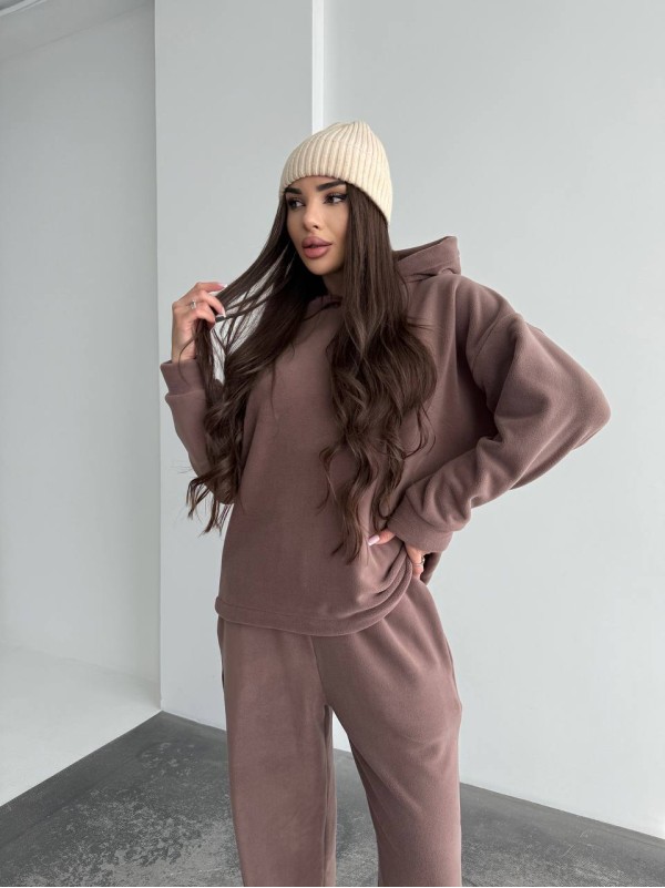 Жіночий костюм iз плюшевого флісу кавового кольору 35718