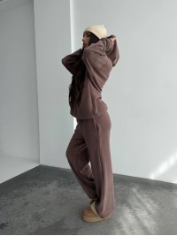 Жіночий костюм iз плюшевого флісу кавового кольору 35718