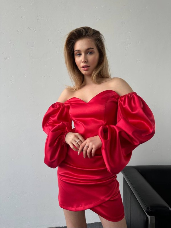 Вечірня атласна сукня міні червоного кольору 35734