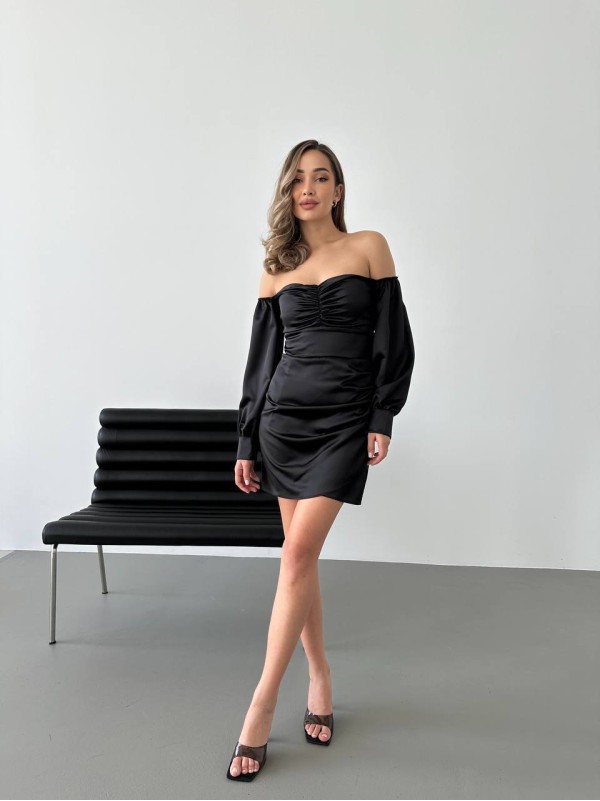 Вечірня сукня міні з вiдкритими плечима чорного кольору 35736