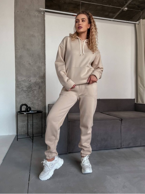 Жіночий спортивний костюм на флісi з капюшоном бежевого кольору 35769