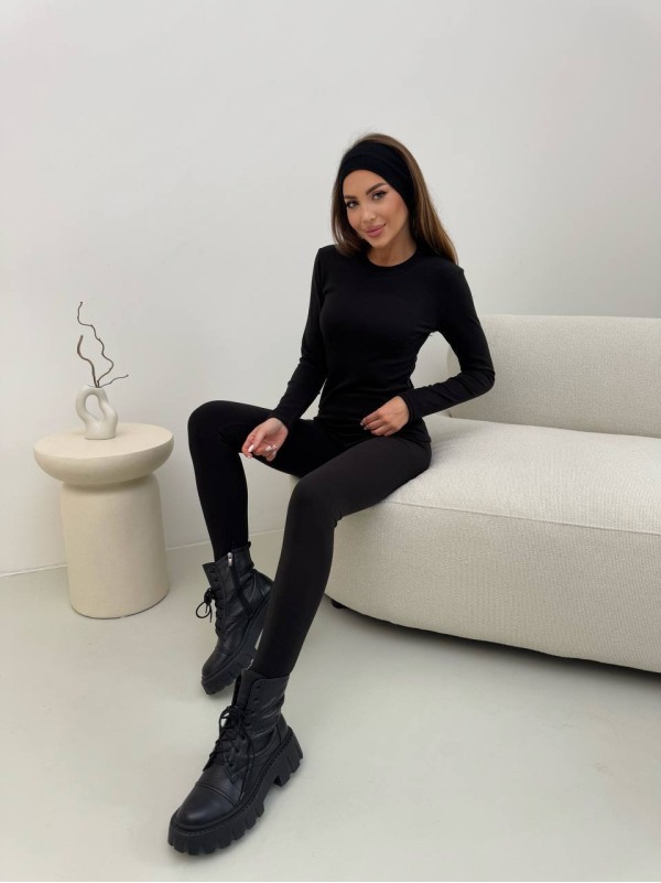 Жіночий теплий термокостюм чорного кольору 35782