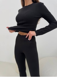 Жіночий теплий термокостюм чорного кольору 35782