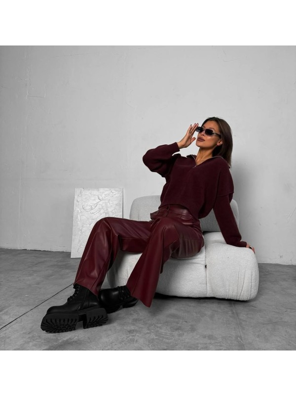 Жіночі штани кльош з еко-шкіри на флiсi бордового кольору 35798
