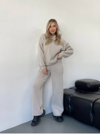 Теплий жiночий костюм з капюшоном бежевого кольору 35808