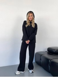 Теплий жiночий костюм з капюшоном чорного кольору 35810