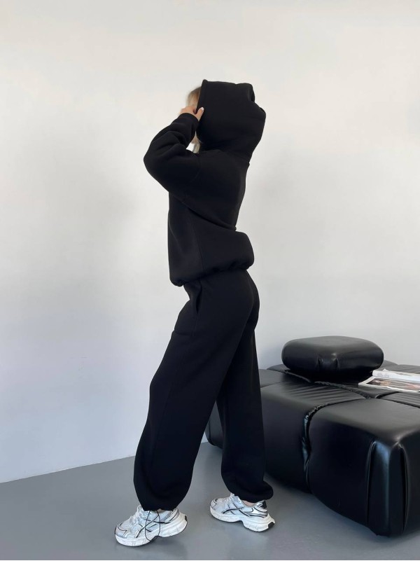 Теплий жiночий костюм з капюшоном чорного кольору 35810