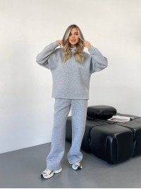 Теплий жiночий костюм з капюшоном сiрого кольору 35813