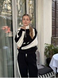 Жіночий теплий костюм з флісу чорного кольору 35816