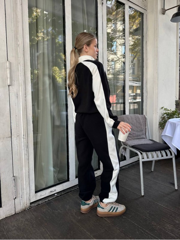 Жіночий теплий костюм з флісу чорного кольору 35816