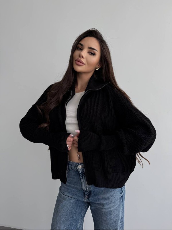 Базовий жіночий светр зi змiкою чорного кольору 35841