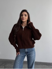 Базовий жіночий светр зi змiкою коричневого кольору 35843