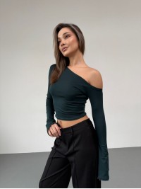 Жіночий легкий лонгслів на одне плече смарагдового кольору 35849