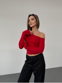 Жіночий легкий лонгслів на одне плече червоного кольору 35850