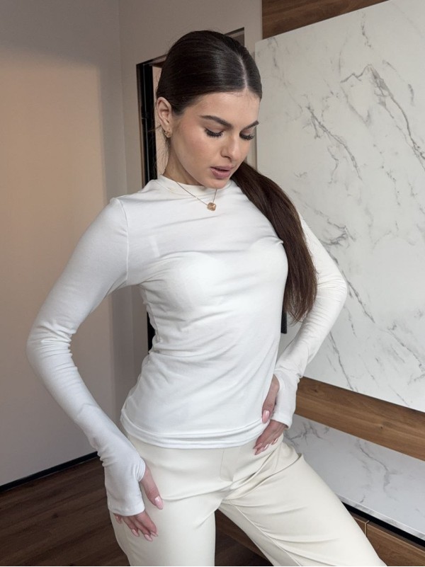 Жіночий утеплений лонгслів молочного кольору 35856