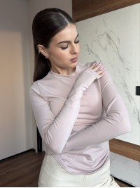 Жіночий утеплений лонгслів пудрового кольору 35859