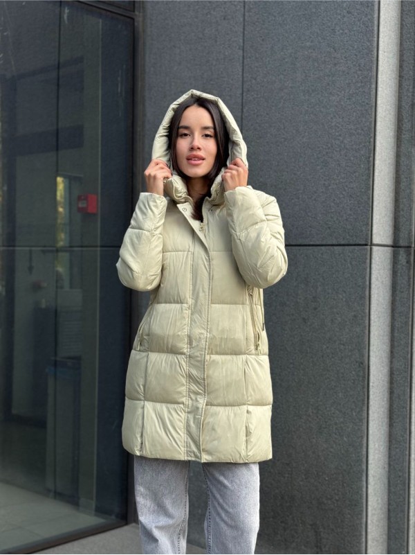 Жіноча демiсезонна куртка з капюшоном оливкового кольору 35862
