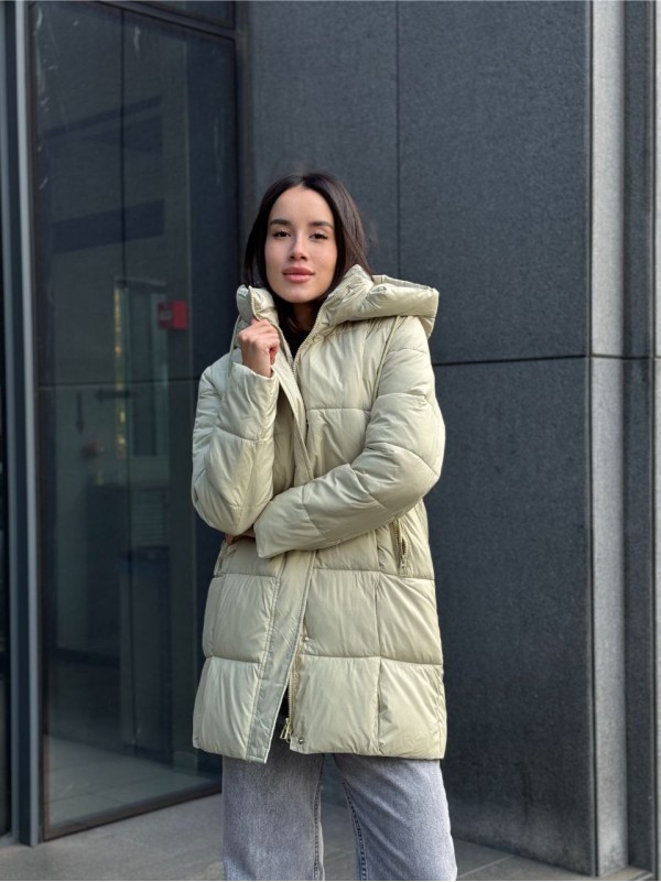 Жіноча демiсезонна куртка з капюшоном оливкового кольору 35862